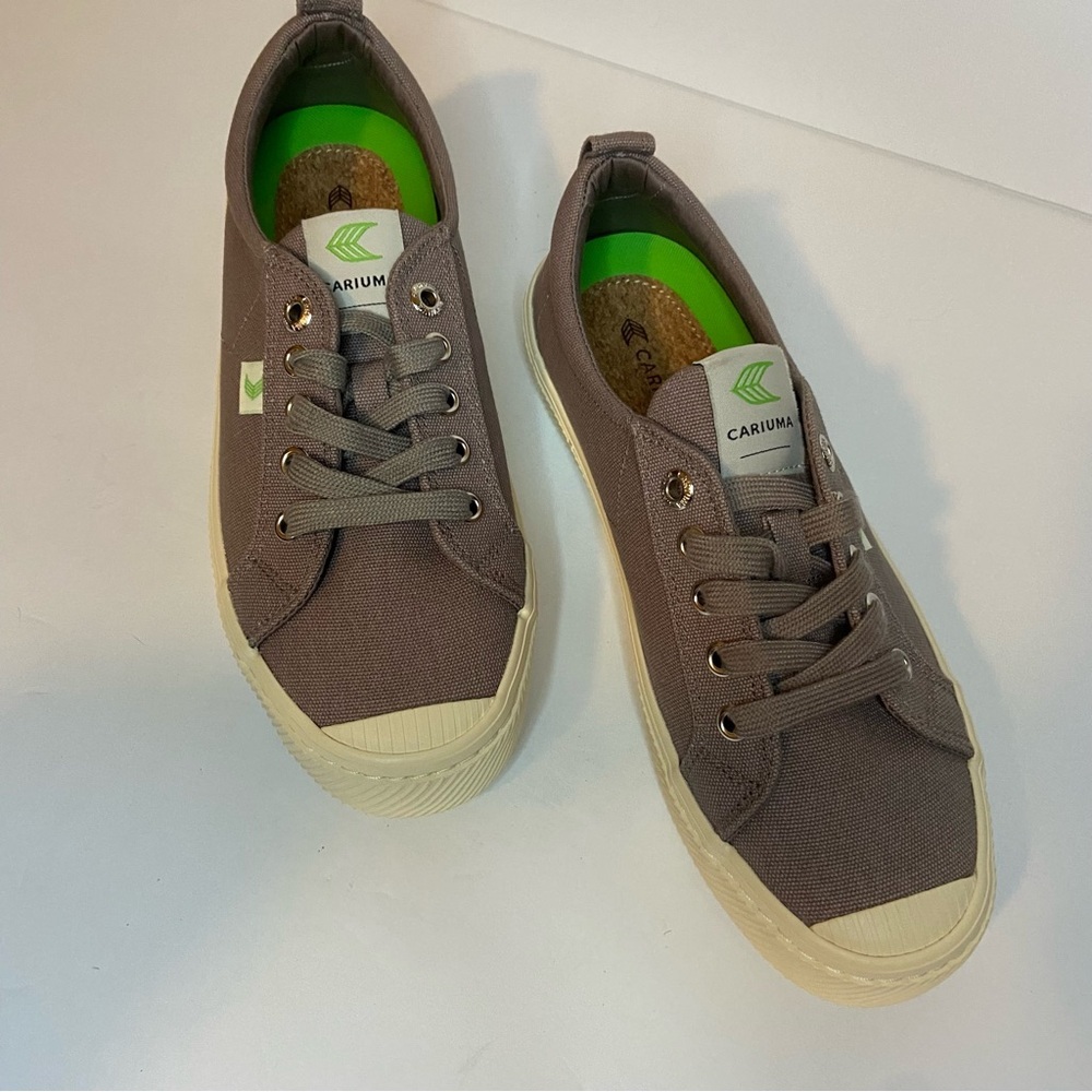 Cariuma Gray Oca Low Top Sneakers - Picture 7 of 9